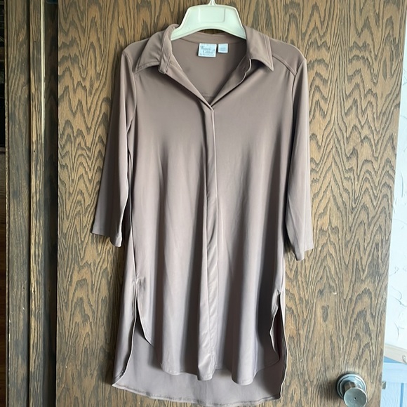 Women with Control Collared Mocha Blouse - Picture 1 of 4